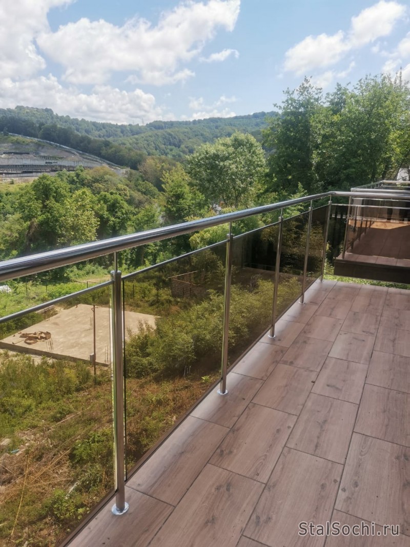 Перила ограждения со стеклом и без из нержавеющей стали