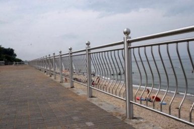 Ворота, заборы из нержавеющей стали